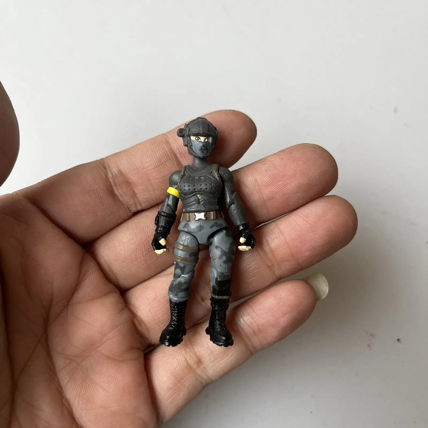 Figurină Fortnite Robin Zix pentru periferice de gaming, model cartoon, jucărie articulată creativă, ornament decorativ, cadou de ziua de naștere