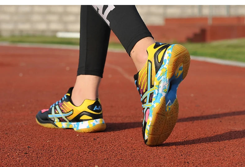 2022 New Women Sneakers Men Badminton Shoes Light Black Breathable Female Outdoor Sports Training Women Athletics Sports Green