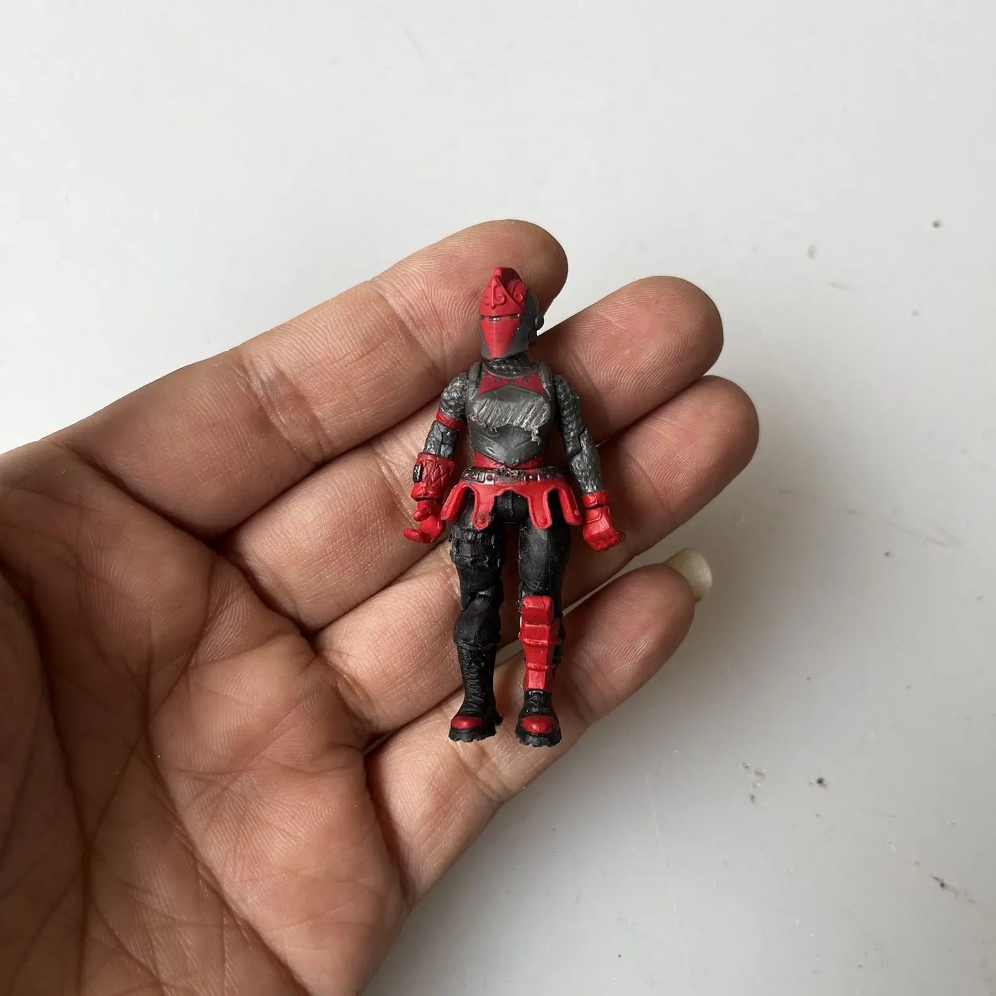 Figurină Fortnite Robin Zix pentru periferice de gaming, model cartoon, jucărie articulată creativă, ornament decorativ, cadou de ziua de naștere