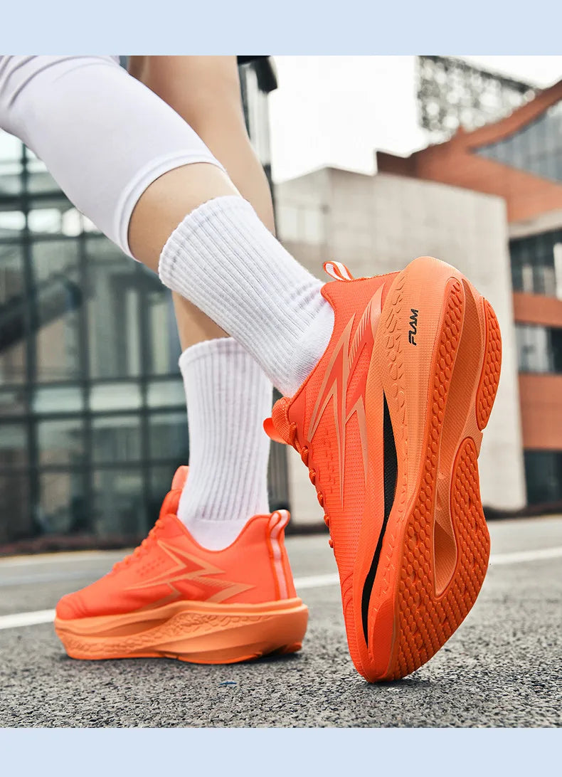 Chaussures de course pour hommes, spécialité marathon ; chaussures de sport légères pour hommes avec semelle en carbone ; baskets de sport confortables et antidérapantes pour femmes