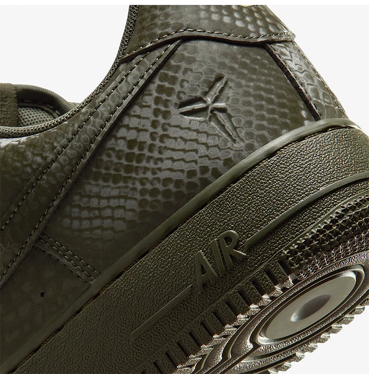 Oryginalne męskie trampki Nike w jesiennym stylu z wzorem wężowej skóry, niskie, odporne na zużycie IB0018-301