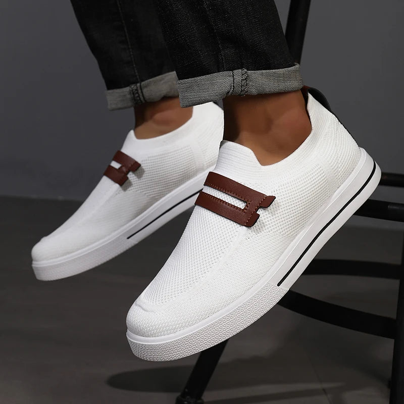 New Men Sports Shoes Mesh Breathable Casual Shoes Outdoor EVA Soft-Soled Walking Shoes Lightweight Comfortable Men Sports Shoes