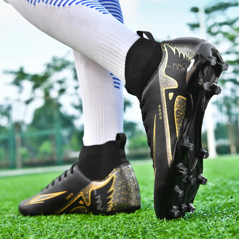 New Men Soccer Shoes High-quality Indoor Football Boots Sports Shoes Futsal High Ankle Non-Slip Outdoor Ultralight Non-Slip