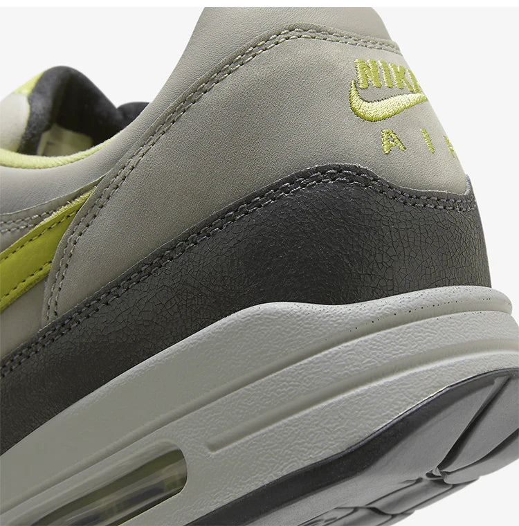 Chaussures de course amortissantes Nike Air Max 1 SP pour homme HF3713-002