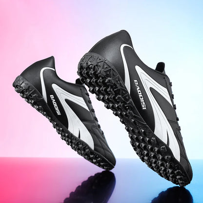 Men Soccer Shoes Breathable Football Boots Futsal Ultralight Professional Training Sneakers Unisex Grass Cleats Match Sport