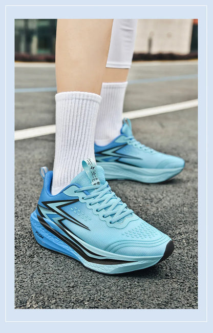 Chaussures de course pour hommes, spécialité marathon ; chaussures de sport légères pour hommes avec semelle en carbone ; baskets de sport confortables et antidérapantes pour femmes