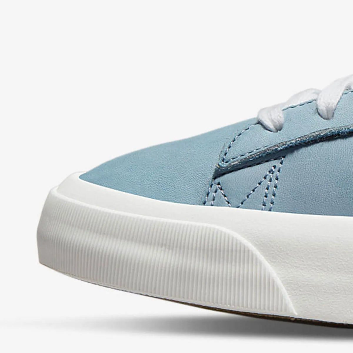 Nike äkta ZOOM BLAZER PRO GT låga herrskor för basket DM8890-100