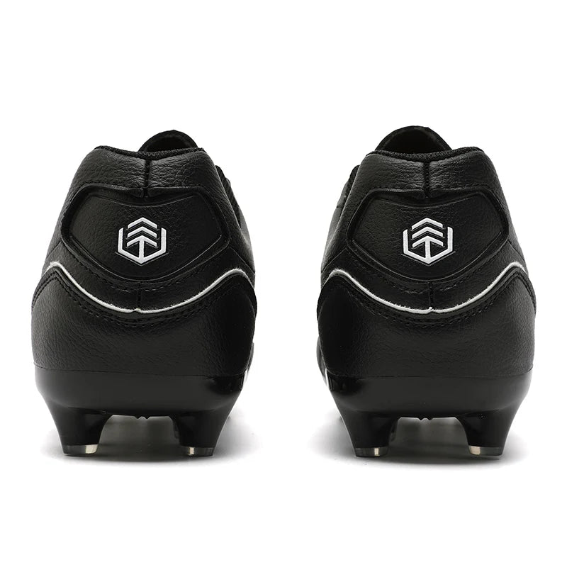 Chuteiras de futebol para homem com pitões longos, para exterior e treino, tamanhos grandes, preto e branco, para adolescentes