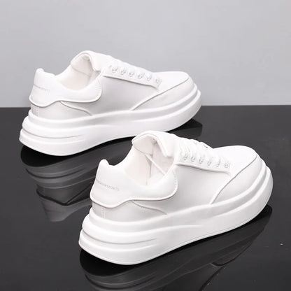 Sapatos brancos pequenos para casal, sapatos de homem, sapatos desportivos de mulher, ténis de homem, sapatos desportivos casuais com aumento de altura no interior