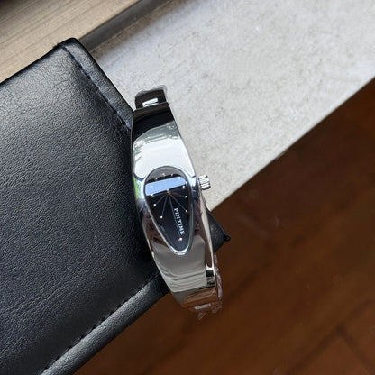 y2k watch shaped teardrop bracelet watch female couple light luxury senior sense of antique wind Gift Ladies' Quartz Wristwatch