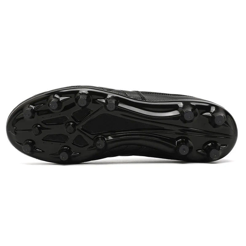 Chuteiras de futebol para homem com pitões longos, para exterior e treino, tamanhos grandes, preto e branco, para adolescentes