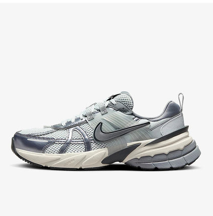 Nike Original V2K Run Damen-Low-Cut-Freizeitschuhe im Retro-Sportstil FD0736-003