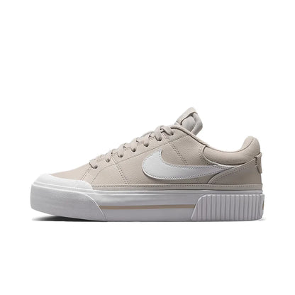 Nike Court Legacy Lift – höjdhöjande suldesign, bekväm halksäker dämpning, slitstarka sportskor FZ2606-100