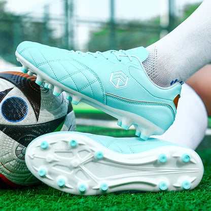 Chuteiras de futebol para homem com pitões longos, para exterior e treino, tamanhos grandes, preto e branco, para adolescentes