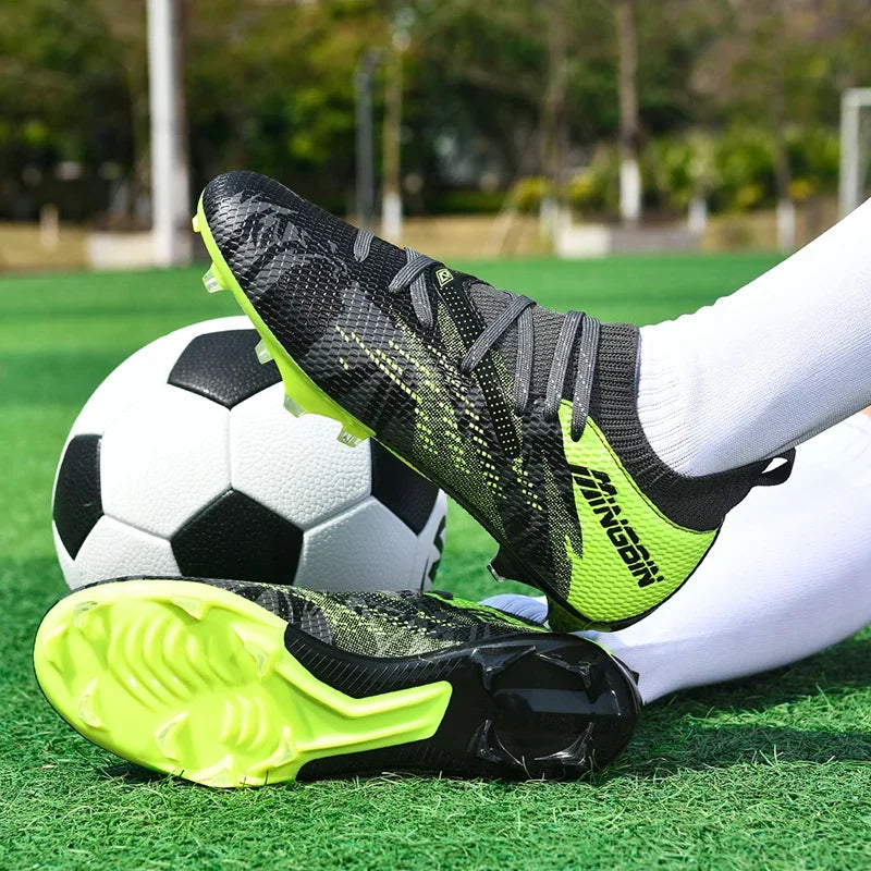Chaussures de football pour homme, chaussures de foot professionnelles, crampons, futsal, femmes, unisexe, ultralégères, de haute qualité, baskets TF/FG