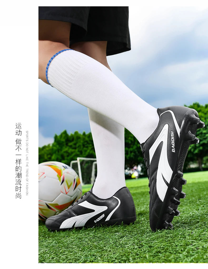 Chaussures de football professionnelles pour hommes – Baskets de football pour adultes – Futsal en salle – Ultralégères – Antidérapantes – Résistantes à l’usure – Bottes de sport