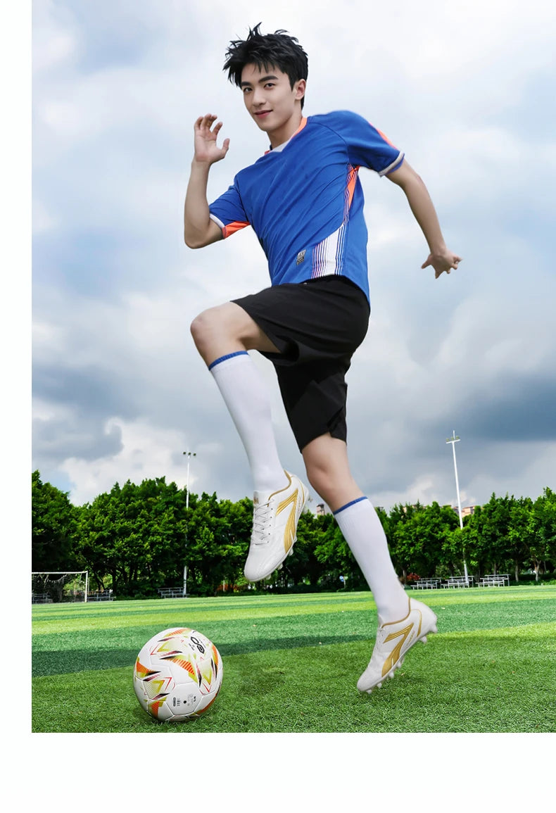 Chaussures de football professionnelles pour hommes – Baskets de football pour adultes – Futsal en salle – Ultralégères – Antidérapantes – Résistantes à l’usure – Bottes de sport
