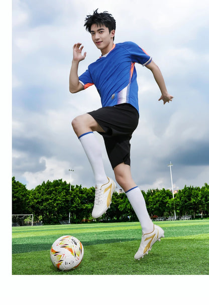 Chaussures de football professionnelles pour hommes – Baskets de football pour adultes – Futsal en salle – Ultralégères – Antidérapantes – Résistantes à l’usure – Bottes de sport