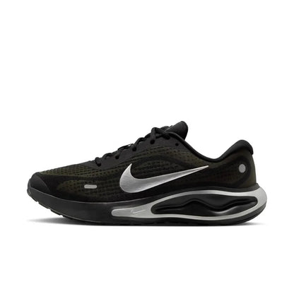 Buty do biegania Nike Journey Run – wygodna amortyzacja, antypoślizgowe i wytrzymałe. Idealne do codziennych treningów IH7329-101