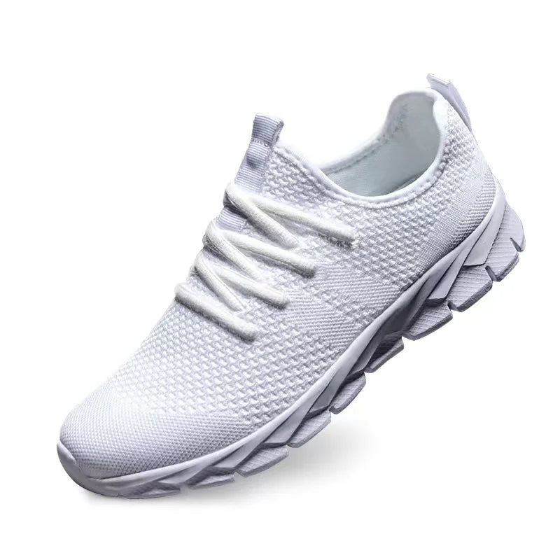 Sapatos de homem Four Seasons novos tamanhos grandes em malha Flyknit, leves e respiráveis, sapatilhas desportivas casuais com sola macia para corrida ao ar livre