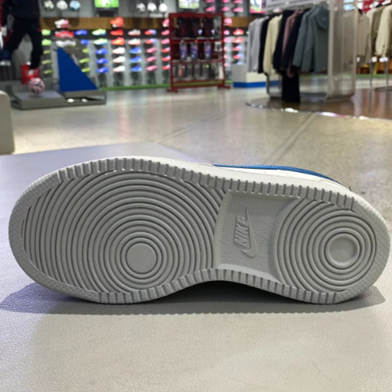 Authentieke Nike Court Vision Low minimalistische, veelzijdige, ademende casual outdoorsneakers voor dames IM7799-133