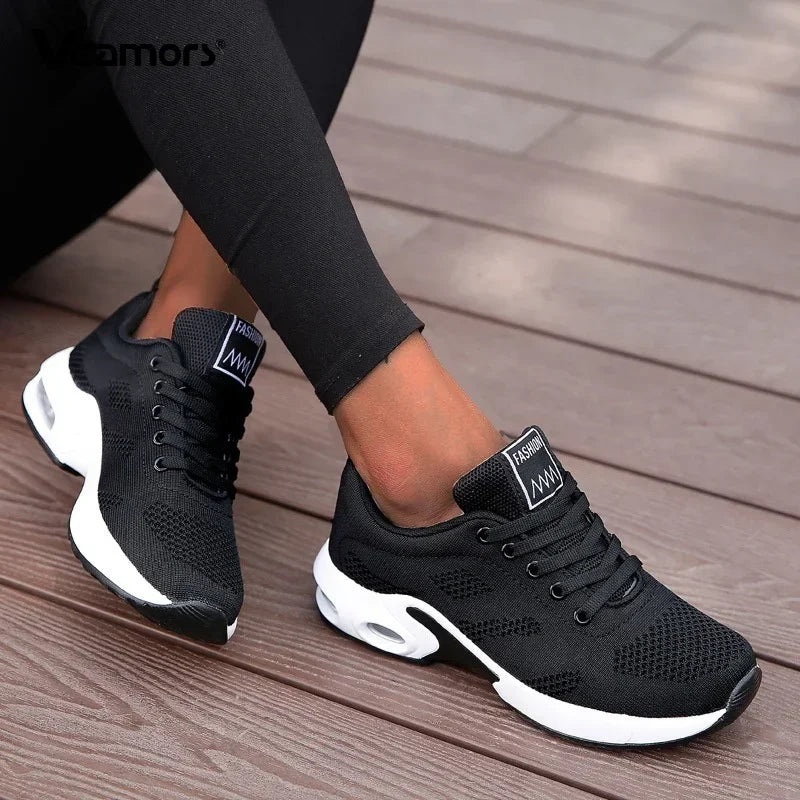 Fashion Women Lightweight Sneakers Running Shoes Outdoor Sports Shoes Breathable Mesh Comfort Running Shoes Air Cushion Lace Up