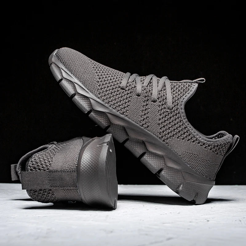 Sapatos de homem Four Seasons novos tamanhos grandes em malha Flyknit, leves e respiráveis, sapatilhas desportivas casuais com sola macia para corrida ao ar livre
