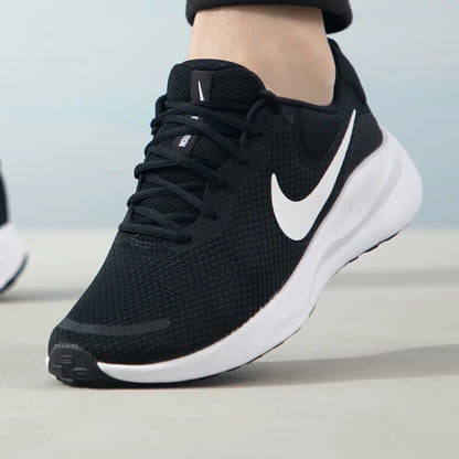 Nike's New Lightweight Soft-Soled Training and Fitness Men's Road Running Shoes Revolution 7 Mesh Lightweight Outdoor Sports Running Shoes Comfortable Soft-Soled Casual Running Shoes for Daily Travel Men's Versatile Must-Have
