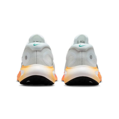 Buty do biegania Nike Journey Run – wygodna amortyzacja, antypoślizgowe i wytrzymałe. Idealne do codziennych treningów IH7329-101