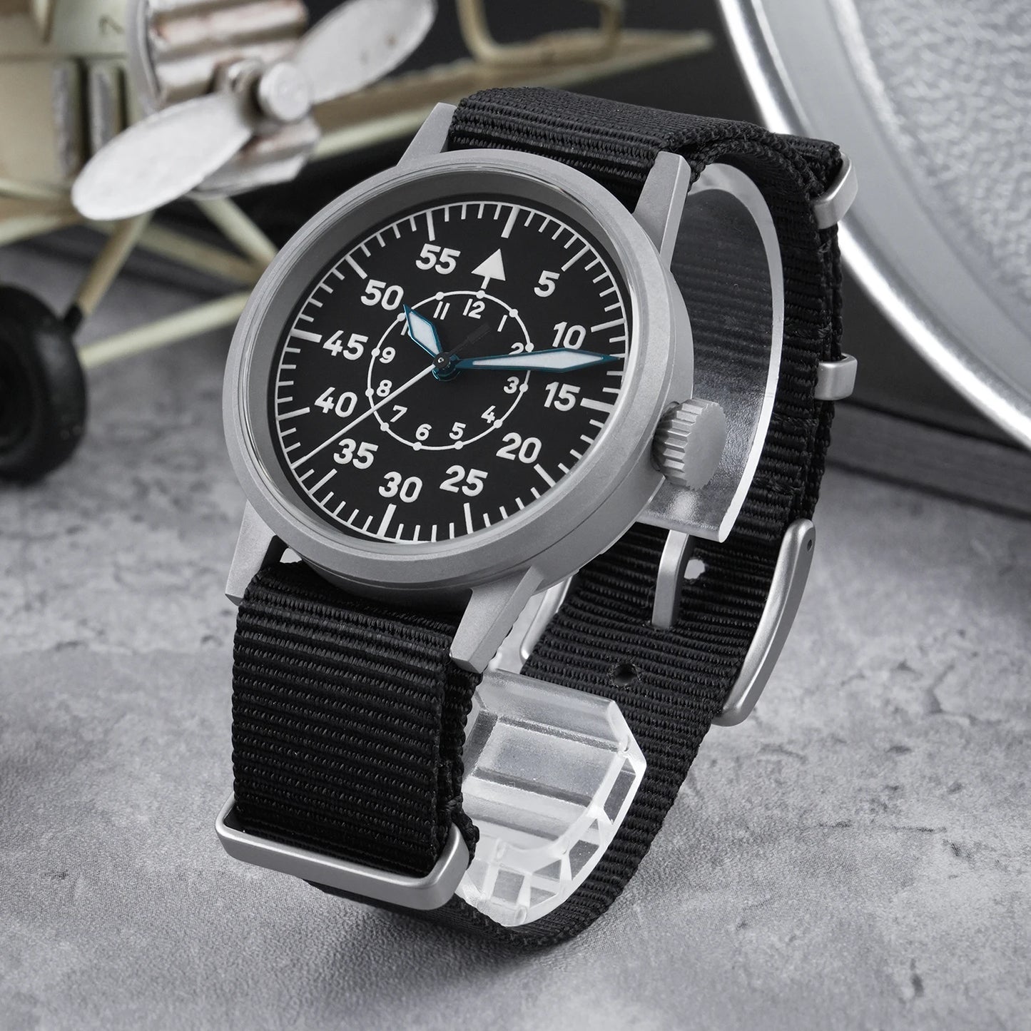militado ML10 Quartz Watch VH31 Sweeping Second Movement 316L sandblasted coating Sapphire BGW9 Luminous 100m Waterproof Watch