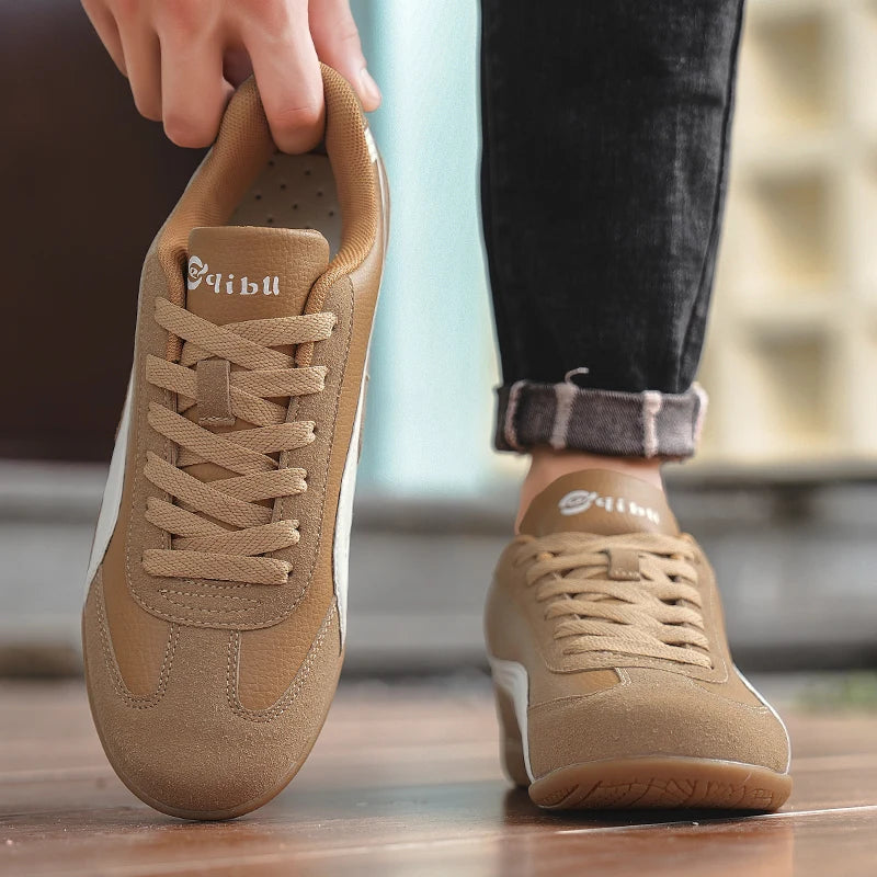 Popular Autumn Lightweight Fashionable Mens Casual Shoes Odor Resistant Low Cut Sports Shoes Outdoor Soft Retro Walking Shoes