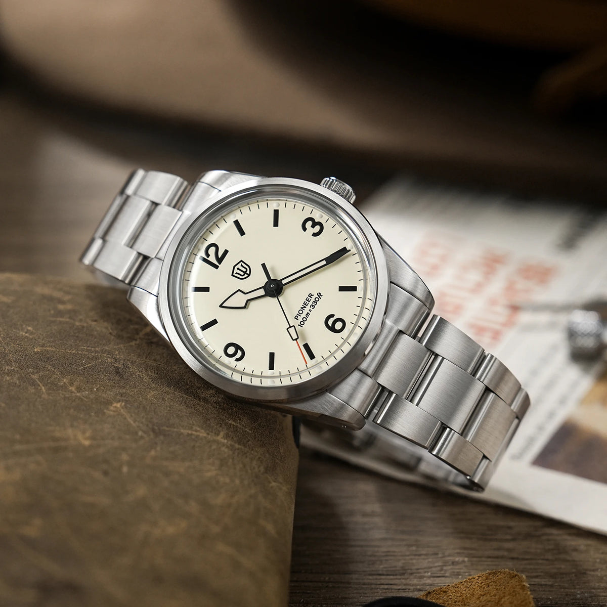 Montre à quartz pour homme Watchdives WD1960S V2, style vintage, cadran crème, 36 mm, mouvement VH31 à trotteuse fluide, verre saphir bombé, étanche 10 ATM, aiguilles luminescentes, boîtier en acier inoxydable