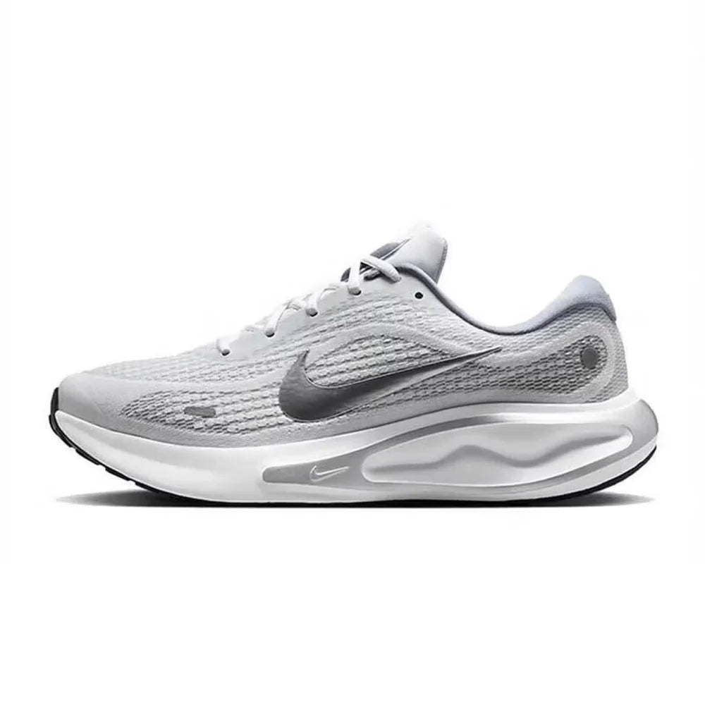 Buty do biegania Nike Journey Run – wygodna amortyzacja, antypoślizgowe i wytrzymałe. Idealne do codziennych treningów IH7329-101