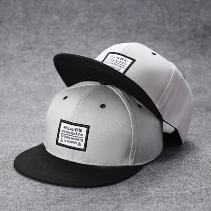 Boné de basebol unissexo com letras bordadas, estilo verão, marca tendência, ajuste traseiro, chapéu hip hop outdoor ajustável para homem e mulher, casual