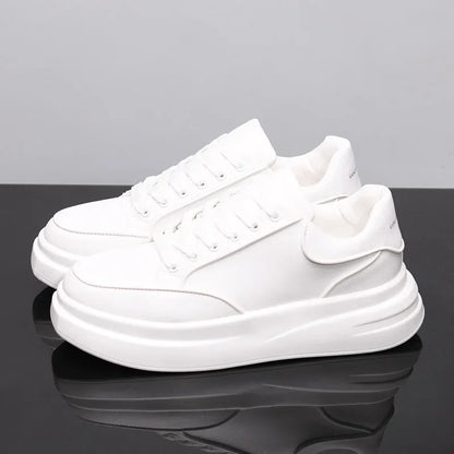 Sapatos brancos pequenos para casal, sapatos de homem, sapatos desportivos de mulher, ténis de homem, sapatos desportivos casuais com aumento de altura no interior
