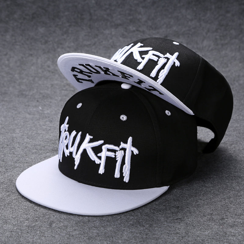 Boné de basebol unissexo com letras bordadas, estilo verão, marca tendência, ajuste traseiro, chapéu hip hop outdoor ajustável para homem e mulher, casual