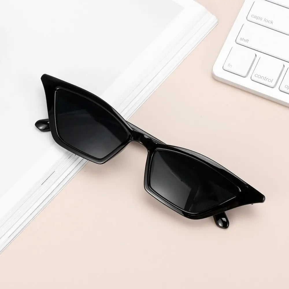 1PC Trendy Fashion Rimless Small Rectangle Sunglasses Women Men 2023 Shades Alloy Metal Glasses Traveling Style UV400 Eyewear