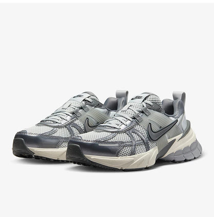 Nike Original V2K Run Damen-Low-Cut-Freizeitschuhe im Retro-Sportstil FD0736-003