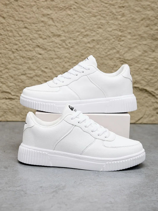 Sapatilhas brancas em pele para homem, respiráveis e confortáveis, calçado casual clássico para homem e mulher, sapatos de caminhada outdoor para casal, tamanho