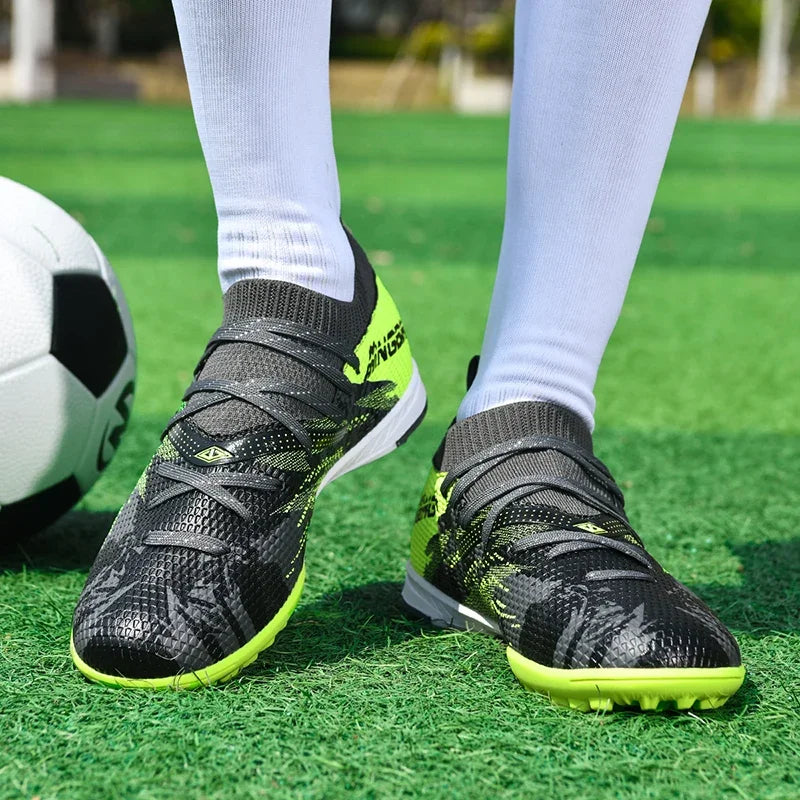 Chaussures de football pour homme, chaussures de foot professionnelles, crampons, futsal, femmes, unisexe, ultralégères, de haute qualité, baskets TF/FG