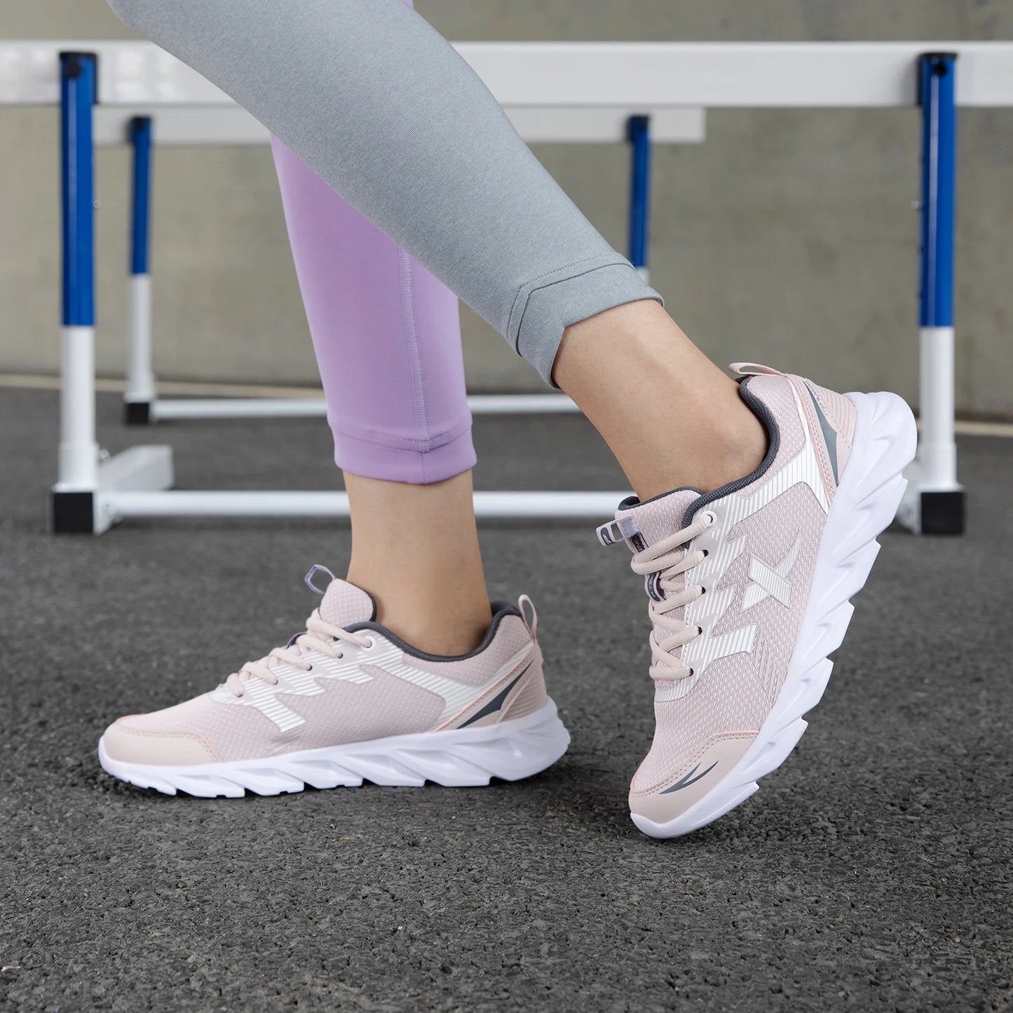 Xtep women's shoes running shoes wear-resistant casual sports shoes for women winter tennis female sneakers white 879318110073