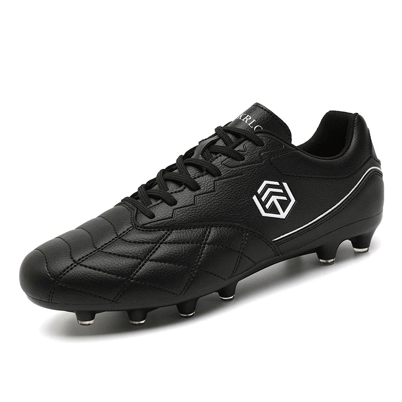 Chuteiras de futebol para homem com pitões longos, para exterior e treino, tamanhos grandes, preto e branco, para adolescentes