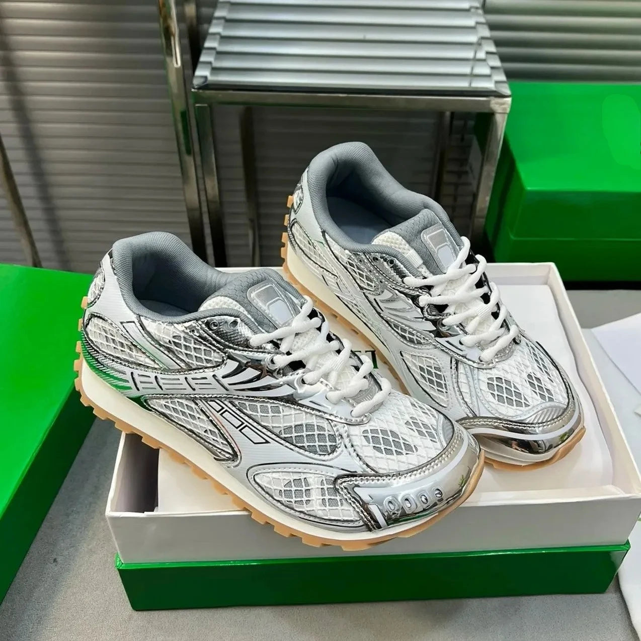 Scarpe da running dallo stile di tendenza, scarpe sportive comode e leggere per uomo e donna