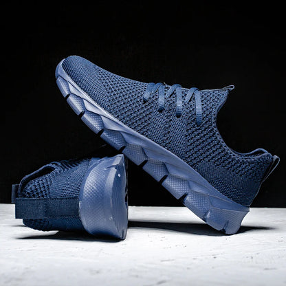 Sapatos de homem Four Seasons novos tamanhos grandes em malha Flyknit, leves e respiráveis, sapatilhas desportivas casuais com sola macia para corrida ao ar livre
