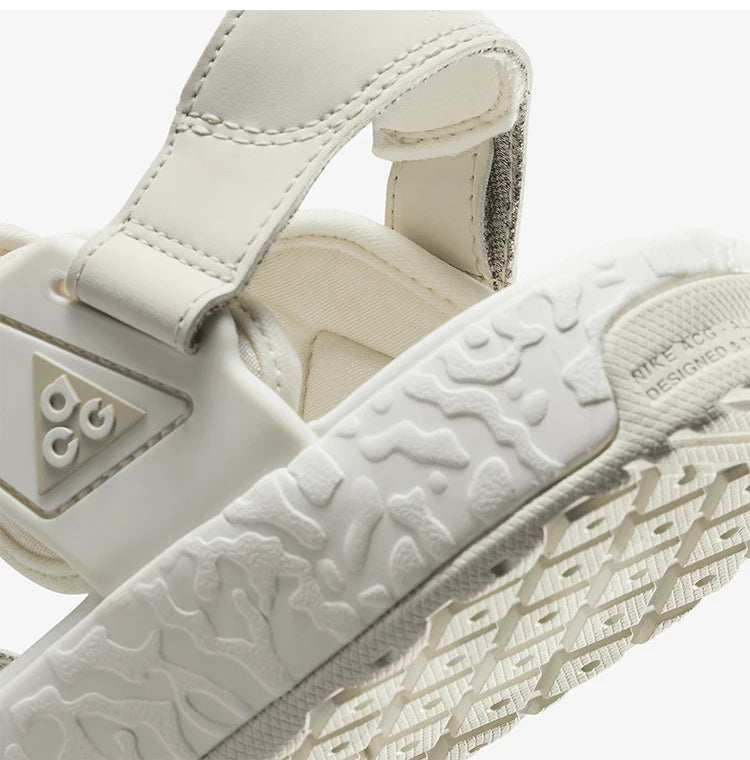 Nike Original ACG Air Deschutz+ Unisex-Sandalen mit atmungsaktiver Sohle FN5201-300