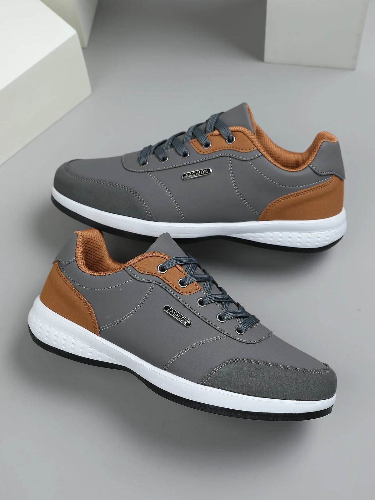 Chaussures de marche imperméables pour homme « Four Seasons » - Chaussures de sport décontractées en cuir pour homme - Chaussures de camping antidérapantes - Chaussures de tennis pour homme