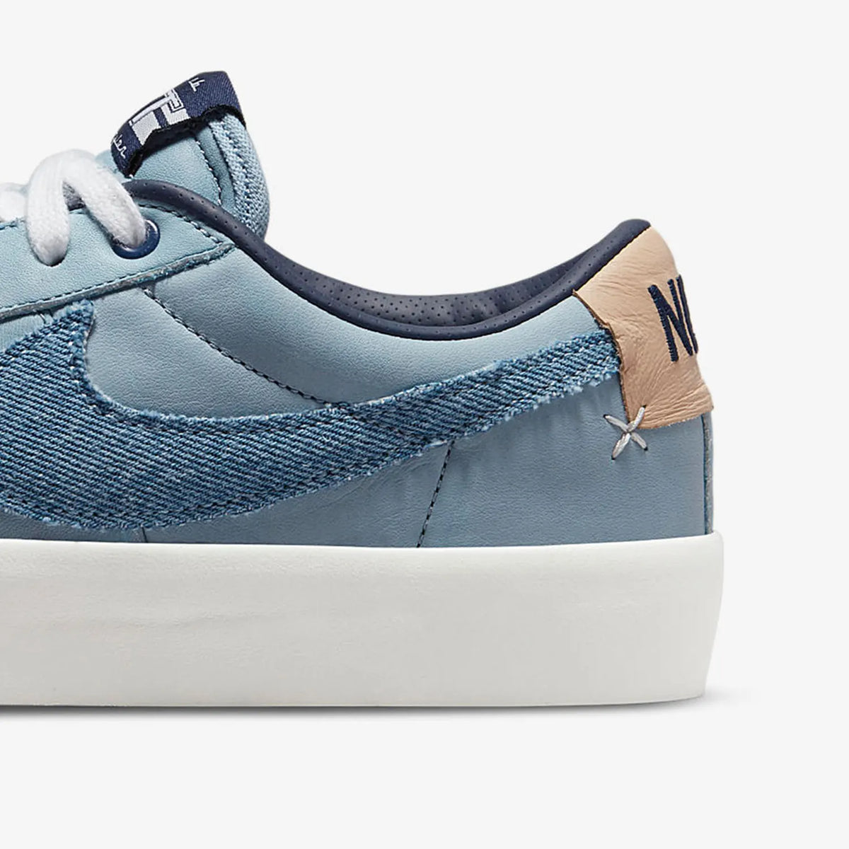 Nike äkta ZOOM BLAZER PRO GT låga herrskor för basket DM8890-100