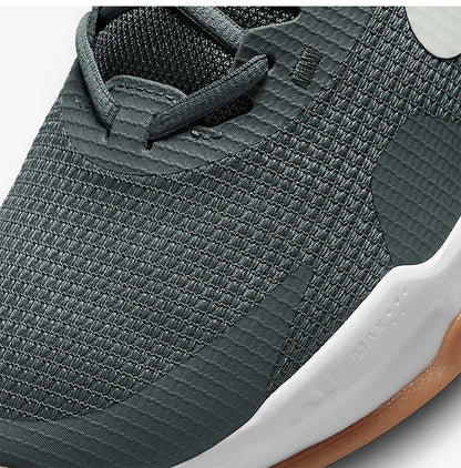 Chaussures de sport Nike d'hiver pour homme, basses, à lacets, résistantes et adaptées à un usage quotidien, modèle DM0829-008
