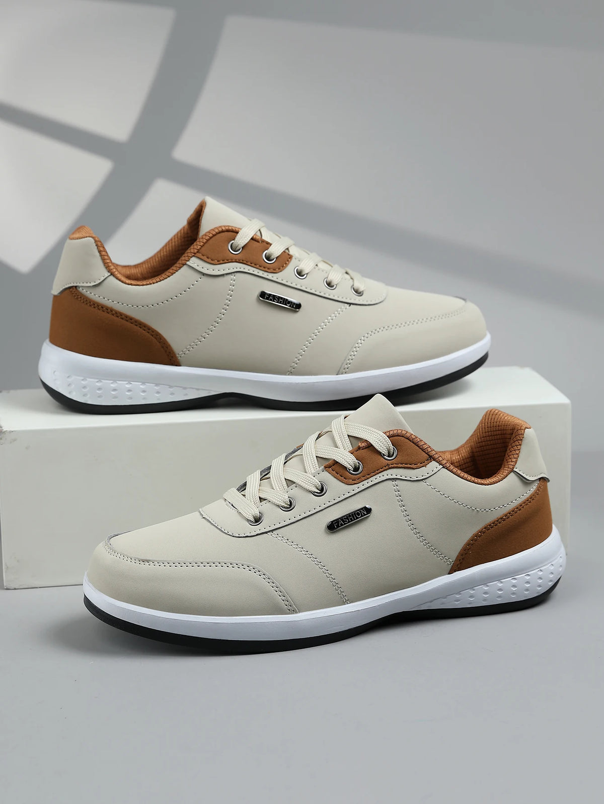 Chaussures de marche imperméables pour homme « Four Seasons » - Chaussures de sport décontractées en cuir pour homme - Chaussures de camping antidérapantes - Chaussures de tennis pour homme