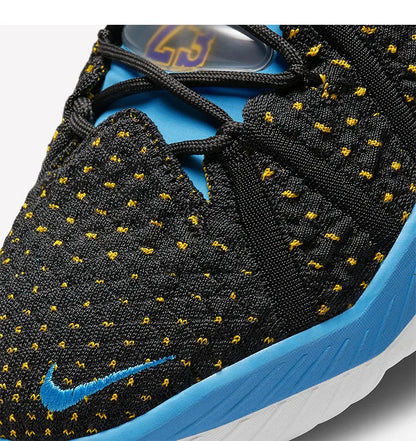 Scarpe da basket da uomo Nike Authentic traspiranti e leggere CQ9284-006